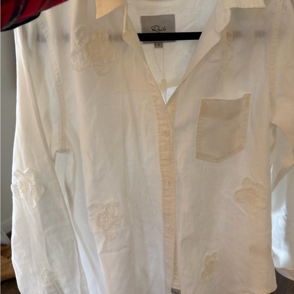 Rails White Sheer Button-Down Shirt with Floral Appliqué | Size S